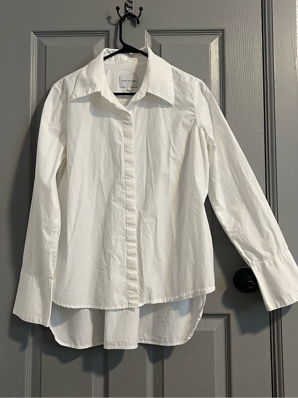 Ei8ht Dreams Women's White Button-Down Shirt with Point Collar Classic Cotton